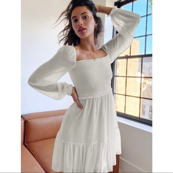 Wilfred Dresses & Skirts - Wilfred Tempest Dress in Light Birch / Size Small / Tiered Mini Smocked …